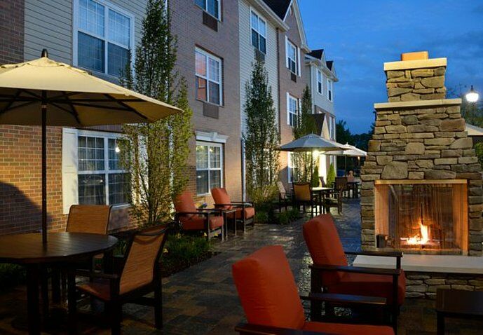 Towneplace Suites By Marriott Ист-Лансинг Экстерьер фото